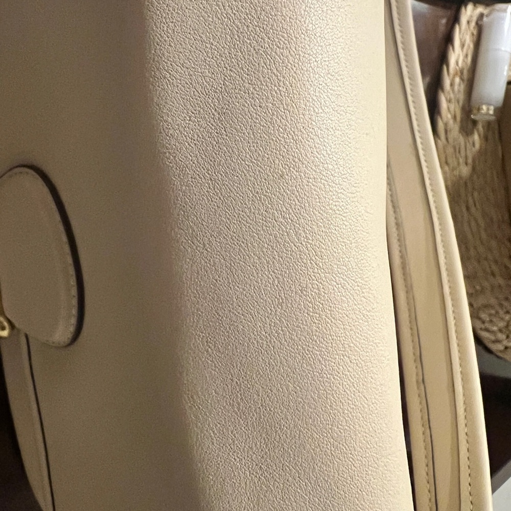 Cream Leather Shoulder Bag - Picture 10 of 14